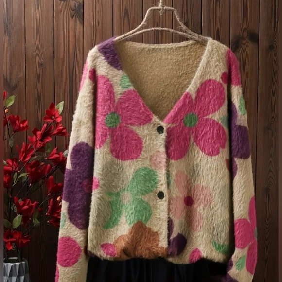 Floral Patterned Women's Sweater - Picture 3 of 9